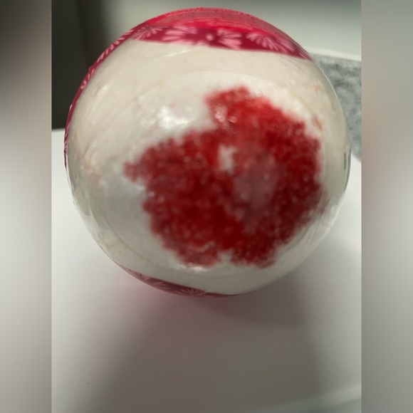 Bath & Body Works Japanese Cherry Blossom “Bath Fizzy” - Picture 8 of 10